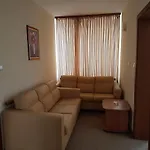 بيت ضيافة Markovi